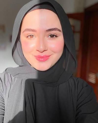 Aya Kech_WblSf